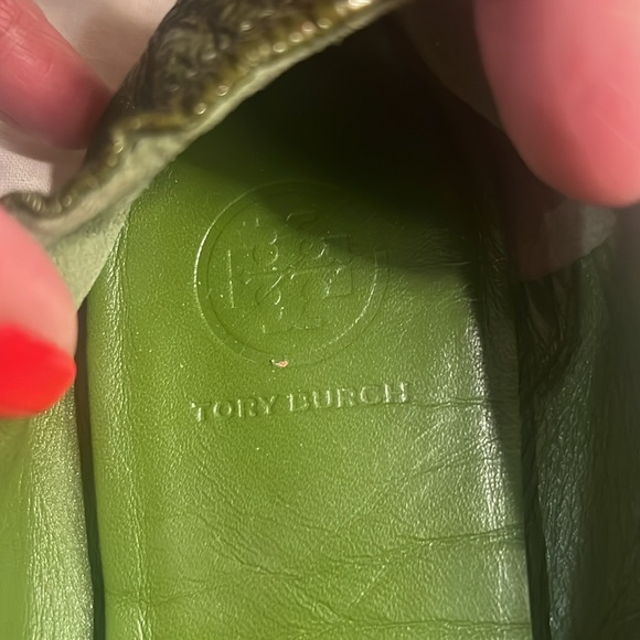 Tory Burch Minnie Travel Flat Olive 8 with Dust Bag and Box Like New - Picture 4 of 7